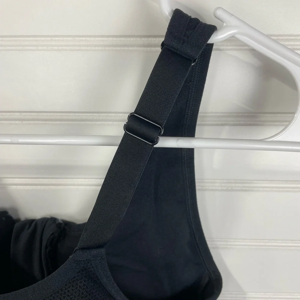 All in Motion Black Sports Bra Large Women’s - Picture 3 of 9